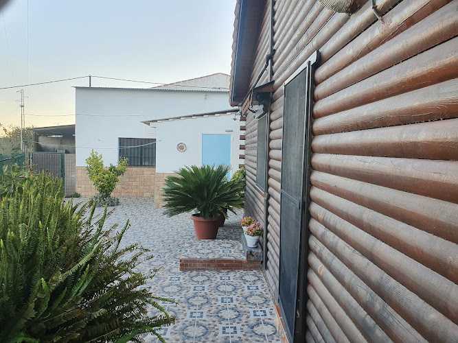 Fotografia tomada fuera de La Casita de Madera - Pensión en Ardales, Málaga