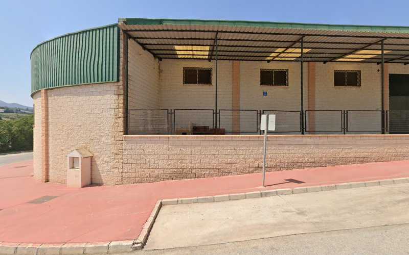 Fotografia tomada fuera de Carpintería Martos - Carpintería en Álora, Málaga