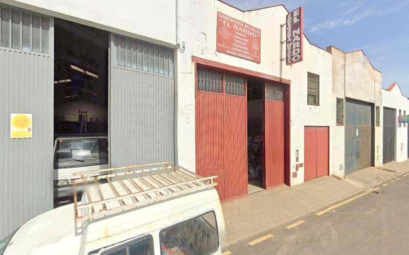 Fotografia tomada fuera de Carpinteria Metalica El Nardo - Carpintería en Aracena, Huelva