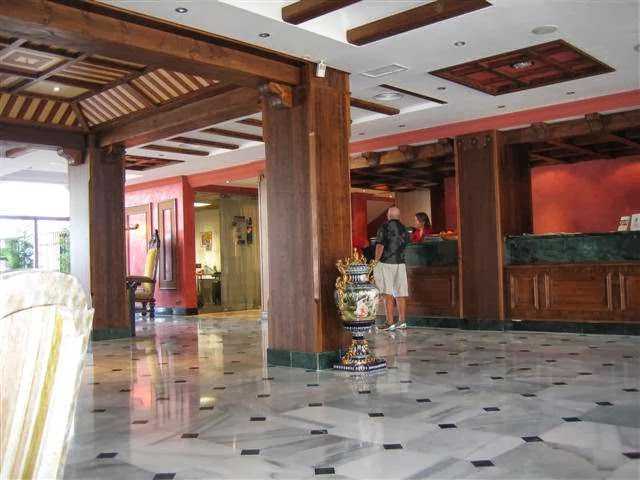 Fotografia tomada fuera de Carpintería en general DECOMAR S.L.L - Tienda de muebles en Andujar, Jaén