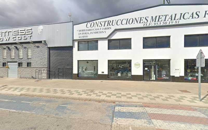Fotografia tomada fuera de CONSTRUCCIONES METALICAS FACO, S. L. - Carpintero en Andújar, Jaén