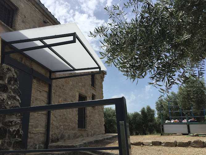 Fotografia tomada fuera de Rutilo Metal - Carpintería metálica y de aluminio en Andújar, Jaén