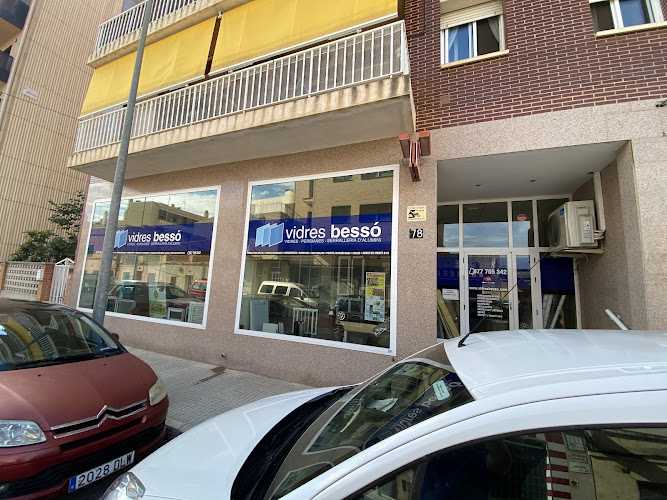 Fotografia tomada fuera de Vidres i Persianes Bessó S.L. - Metal·listeria en Amposta, Tarragona
