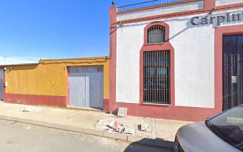 Fotografia tomada fuera de Mopusol SL - Carpintero en Almonte, Huelva