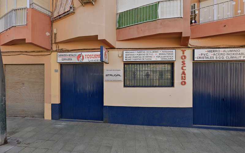 Fotografia tomada fuera de Carpintería y Cerrajería Metálica Toscano - Carpintería metálica y de aluminio en Almería, Almería