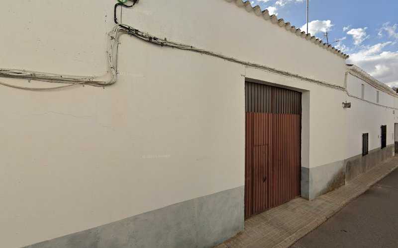 Fotografia tomada fuera de Carpintería Emilio Rincón - Tienda de armarios en Almagro, Ciudad Real