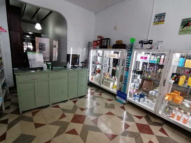 Fotografia tomada fuera de Decor Boisserye - Carpintería en Murcia, Murcia