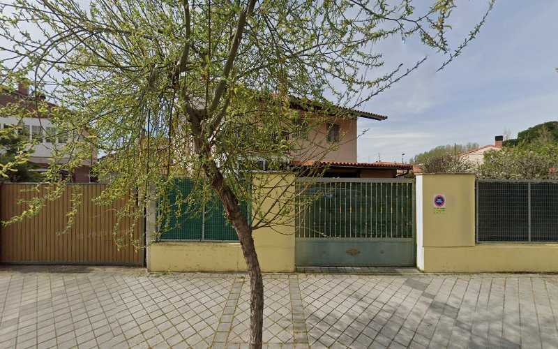 Fotografia tomada fuera de Joaquín Luque Hernández - Carpintería metálica y de aluminio en Cistérniga, Valladolid