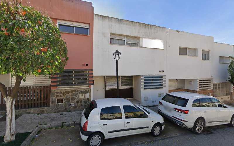 Fotografia tomada fuera de Vega Santos Carpintería - Carpintero en Santiponce, Sevilla