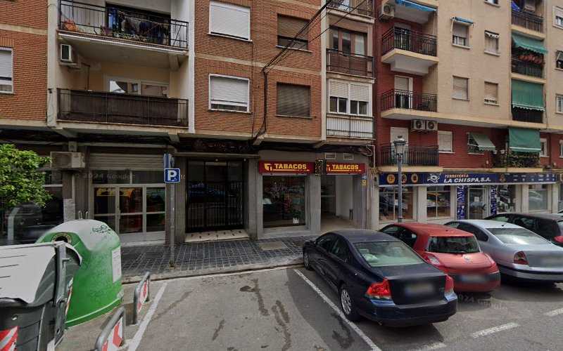 Fotografia tomada fuera de MUEBLES LLANERA - Fábrica de muebles en Valencia, Valencia