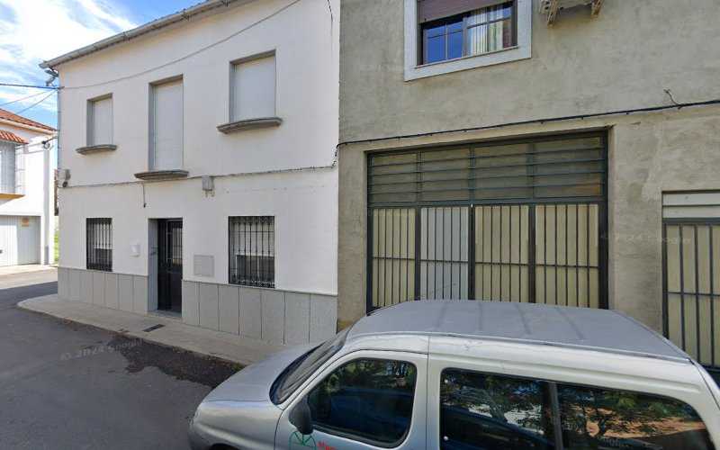 Fotografia tomada fuera de Carpintería Metálica Manuel Medina Luna - Carpintería metálica y de aluminio en Belalcázar, Córdoba