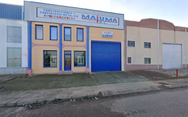 Fotografia tomada fuera de Majuma S.L. - Carpintero en Hinojosa del Duque, Córdoba