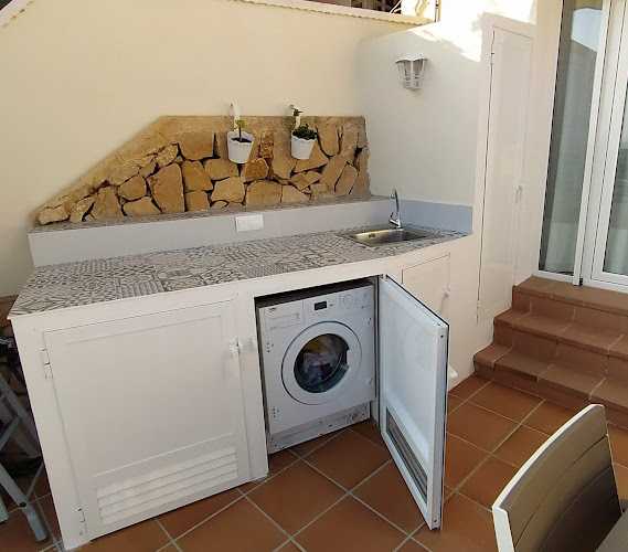 Fotografia tomada fuera de GARCA CARPINTERIA METALICA - Carpintería metálica y de aluminio en Finestrat, Alicante