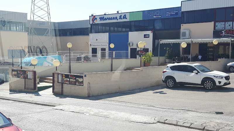 Fotografia tomada fuera de Creaciones Marsanz - Carpintería en Finestrat, Alicante