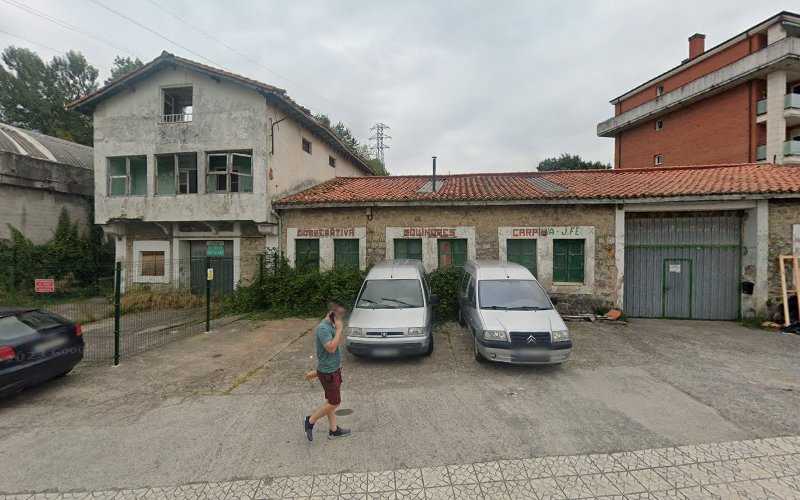 Fotografia tomada fuera de Colindres S.Coop. - Carpintero en Colindres, Cantabria