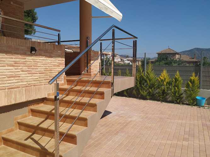 Fotografia tomada fuera de Olmar Cerrajeros SL - Carpintería metálica y de aluminio en Santomera, Murcia