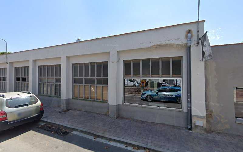 Fotografia tomada fuera de Muebles Jeroni S. L. - Botiga de mobles en El Morell, Tarragona