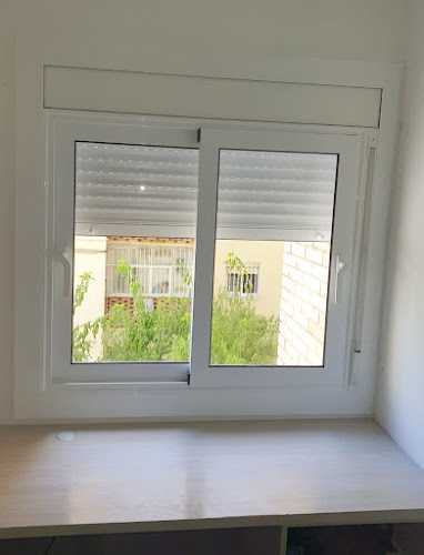 Fotografia tomada fuera de Alumini Seve - Metal·listeria en El Masnou, Barcelona