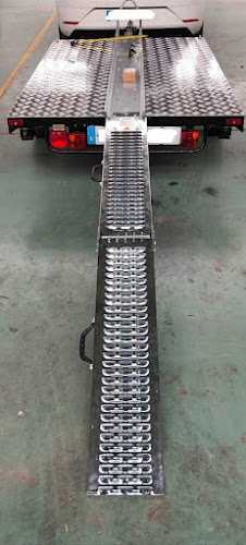 Fotografia tomada fuera de Talleres Amavel S.l. - Carpintería metálica y de aluminio en Utebo, Zaragoza