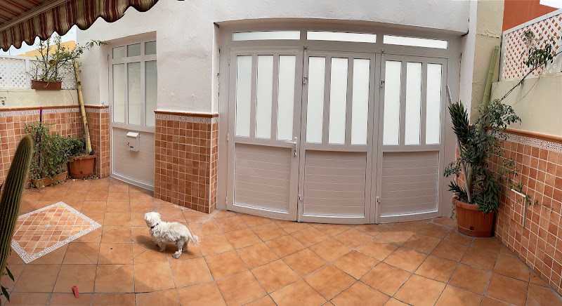 Fotografia tomada fuera de Moinso Canarias Carpintería de Aluminio - Carpintería metálica y de aluminio en Valle de Jinamar, Las Palmas