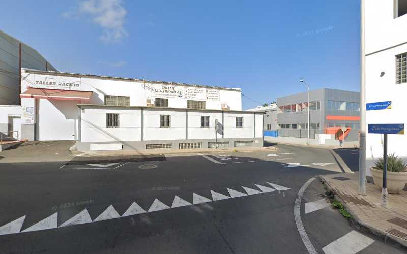 Fotografia tomada fuera de Hijos De Feliciano Jiménez Rodríguez - Carpintería metálica y de aluminio en Goro ( El ), Las Palmas