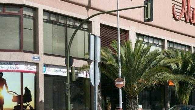 Fotografia tomada fuera de Manocar - Tienda de muebles en Santa Cruz de Tenerife, Santa Cruz de Tenerife