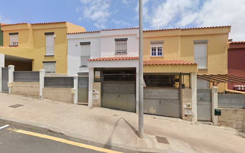Fotografia tomada fuera de Aluminio Peraza - Carpintería metálica y de aluminio en Alisios, Santa Cruz de Tenerife