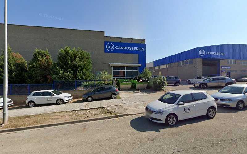 Fotografia tomada fuera de Fusteria Fíguls - Tienda de armarios en Manresa, Barcelona