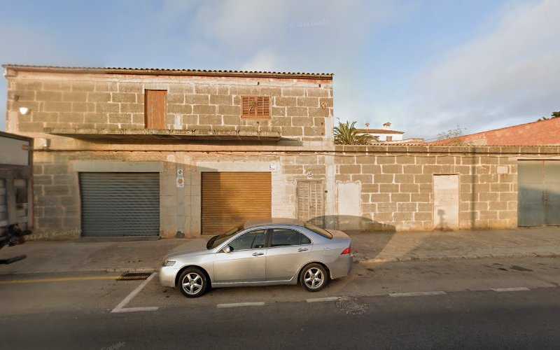 Fotografia tomada fuera de Fusteria Manresa - Carpintero en Campos, Baleares