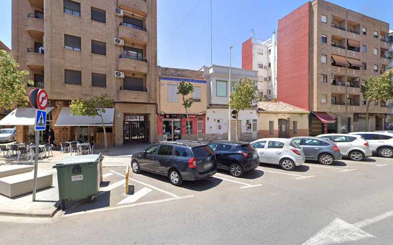 Fotografia tomada fuera de Cegima CB carpintería metálica - Metal·listeria en Manises, Valencia