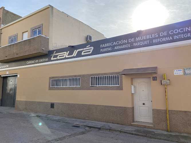 Fotografia tomada fuera de Taurá Cocinas - Tienda de muebles de cocina en Manises, Valencia