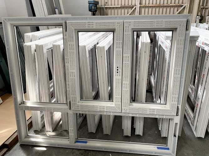 Fotografia tomada fuera de Ventanas Vital pvc S.L. - Fábrica en Manises, Valencia