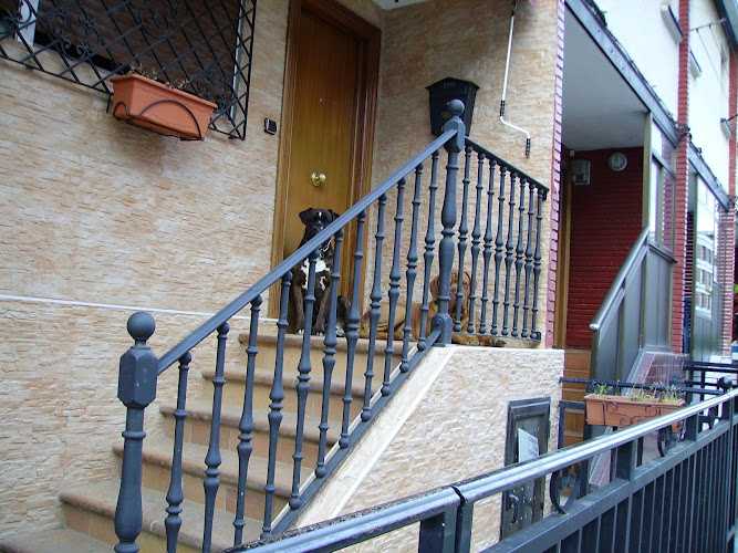 Fotografia tomada fuera de Carpintería Metálica Ángel Fernández - Carpintería metálica y de aluminio en Bilbao, Vizcaya