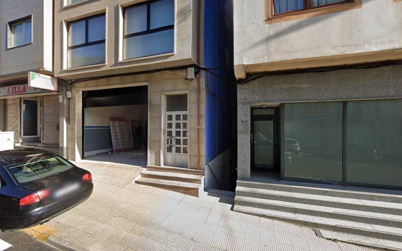 Fotografia tomada fuera de Juan José Arcay Alfeiran - Fábrica de muebles en Malpica, A Coruña