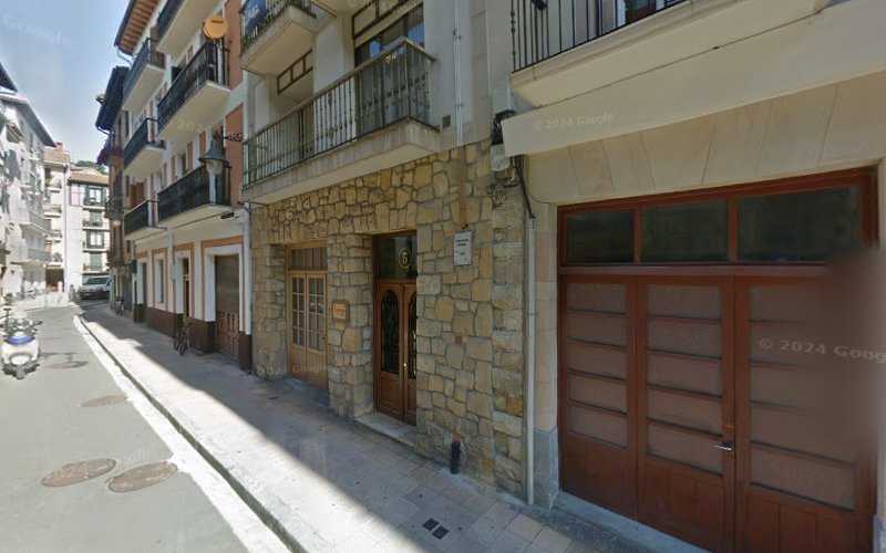 Fotografia tomada fuera de Carpintería Azpiazu - Carpintería metálica y de aluminio en Zarautz, Guipúzcoa