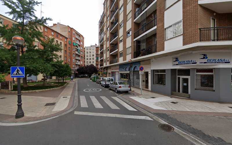 Fotografia tomada fuera de Berlasa S.L. - Carpintería metálica y de aluminio en Logroño, La Rioja