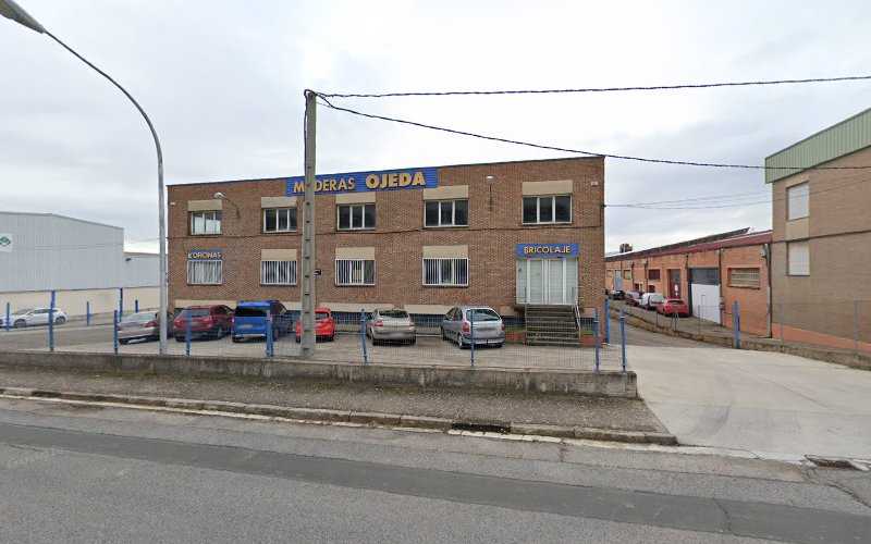 Fotografia tomada fuera de Maderas Ojeda - Tienda de bricolaje en Logroño, La Rioja