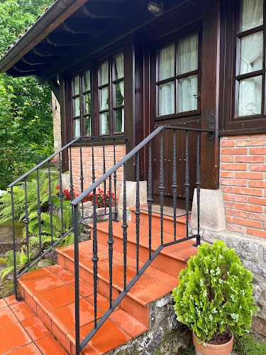 Fotografia tomada fuera de MetalCos - Carpintería metálica y de aluminio en Lamadrid, Cantabria