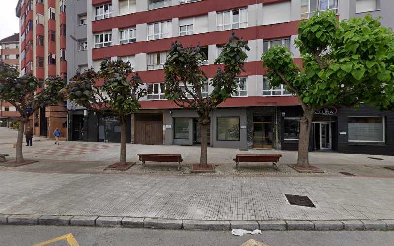 Fotografia tomada fuera de Instalaciones y Ventanas Clemente - Carpintería metálica y de aluminio en Avilés, Asturias