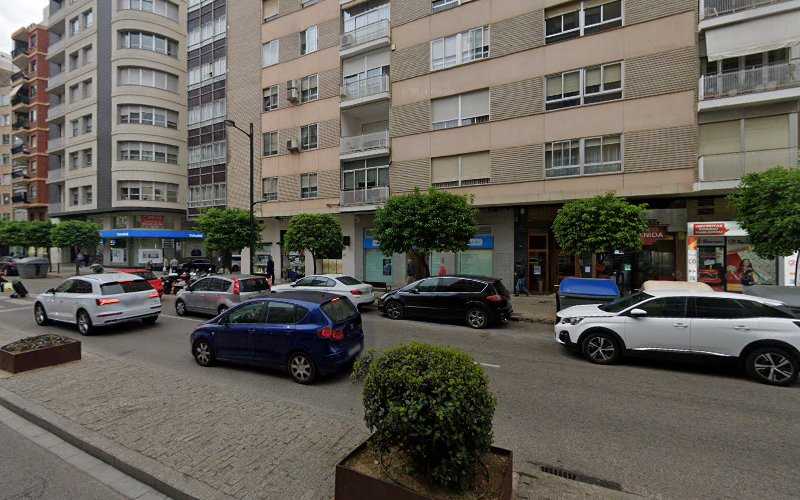 Fotografia tomada fuera de Selfa Carpintería Metálica Y Alumini S L U - Carpintería metálica y de aluminio en Alzira, Valencia