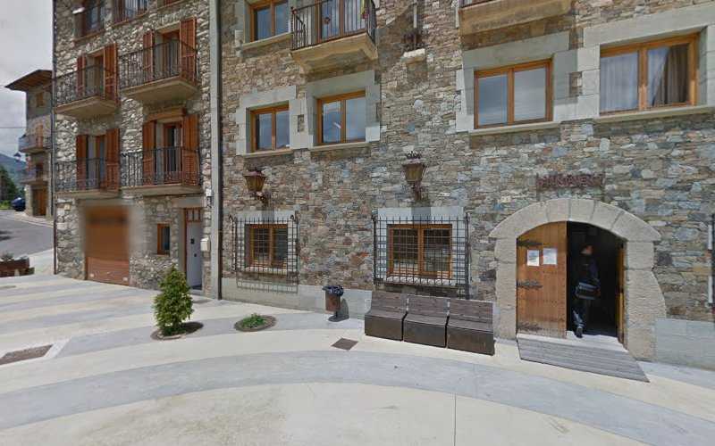 Fotografia tomada fuera de Conrado pintura y restauración de madera - Pintor en Llanars, Girona