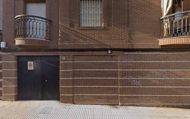 Fotografia tomada fuera de PACEVA 1 SOCIEDAD LIMITADA - Carpintero en Linares, Jaén