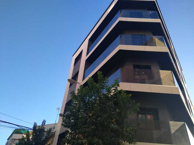 Fotografia tomada fuera de GLOBAL DECONST SYS S.L. - Carpintería metálica y de aluminio en Linares, Jaén