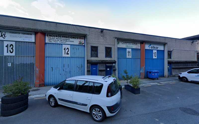 Fotografia tomada fuera de Carpintería Okila C.B. - Tienda de armarios en Legazpi, Guipúzcoa