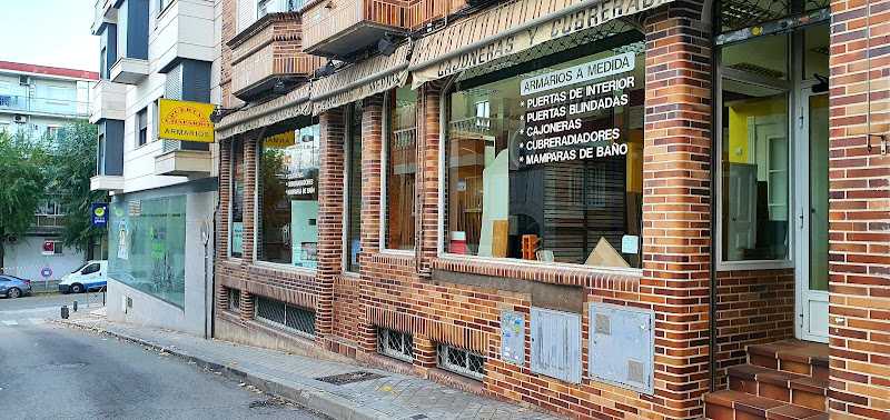 Fotografia tomada fuera de Puertas Chaparro - Proveedor de puertas en Leganés, Madrid