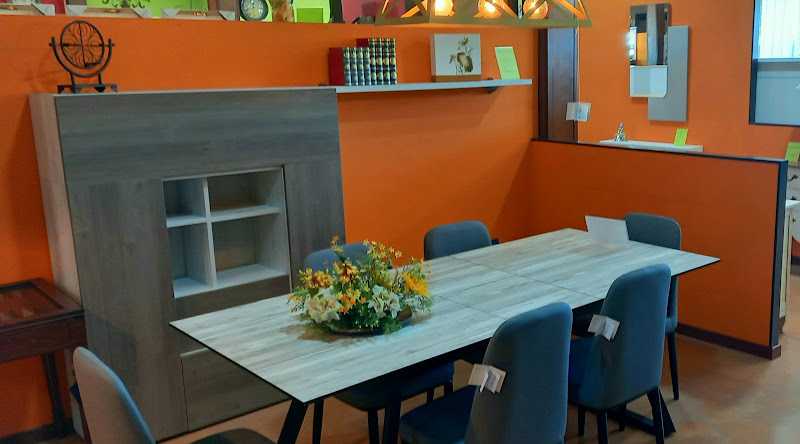 Fotografia tomada fuera de Muebles Huertas - Tienda de muebles en Moral de Calatrava, Ciudad Real