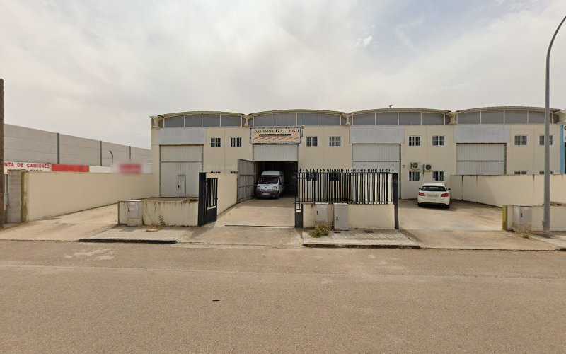 Fotografia tomada fuera de Ebanistería Gallego - Carpintería en Manzanares, Ciudad Real