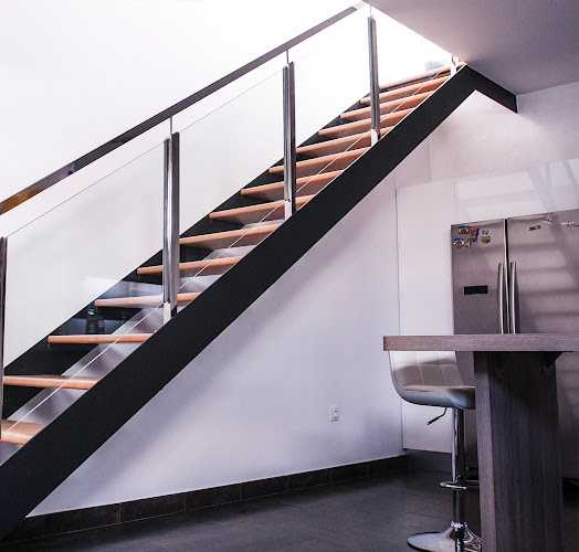 Fotografia tomada fuera de Inoxzam - Carpintería Metálica del Acero Inoxidable - Empresa de hierros y aceros en Lebrija, Sevilla