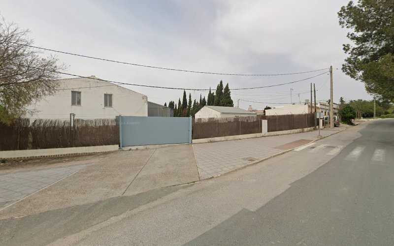 Fotografia tomada fuera de Grupo Pro (Proalum grupo prometal S.L.U) - Carpintería metálica y de aluminio en Lebrija, Sevilla