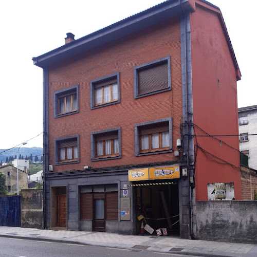 Fotografia tomada fuera de Alu Astur - Carpintería metálica y de aluminio en Langreo, Asturias